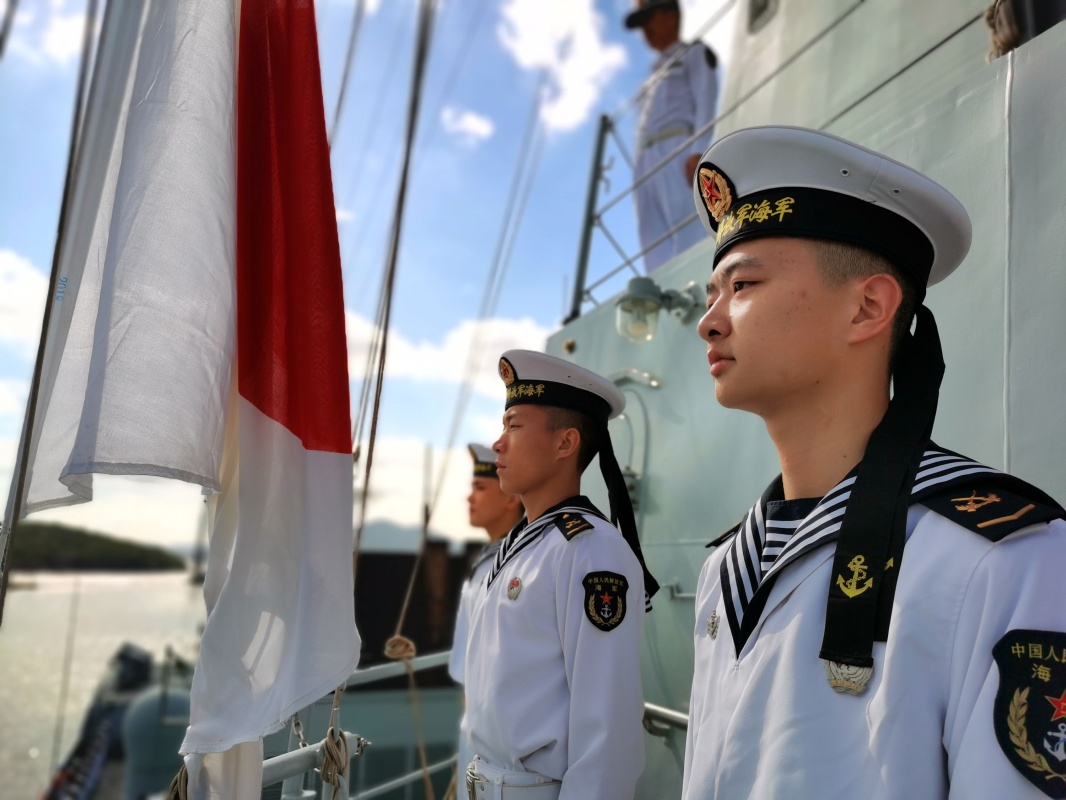 巢湖号综合补给舰