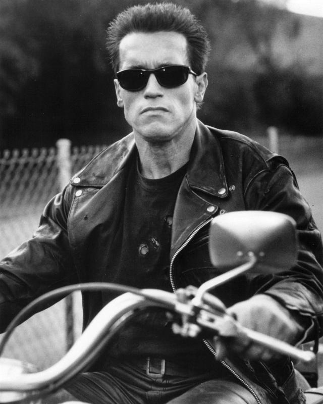 施瓦辛格发文悼念说了什么？他悼念的这位名人又是谁？