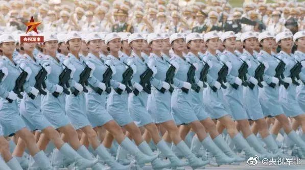 受阅女兵超燃视频曝光！她们专属的