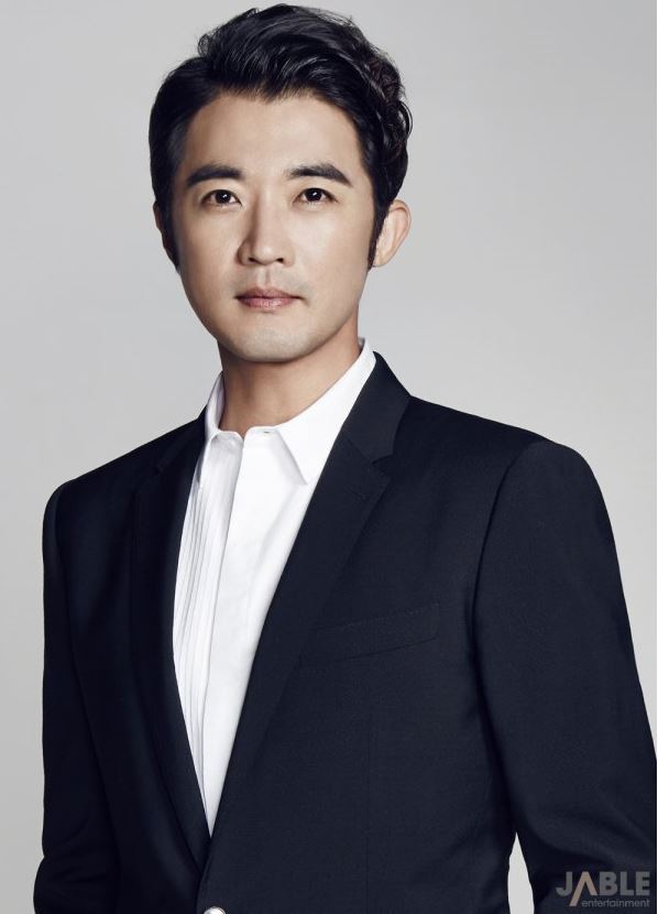 韩国男演员安在旭因酒驾被吊销驾照 道歉称&ldquo;没辩解余地&rdquo;