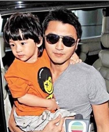 陈奕迅婚变传闻源于看相 称该写首歌给麦玲玲 