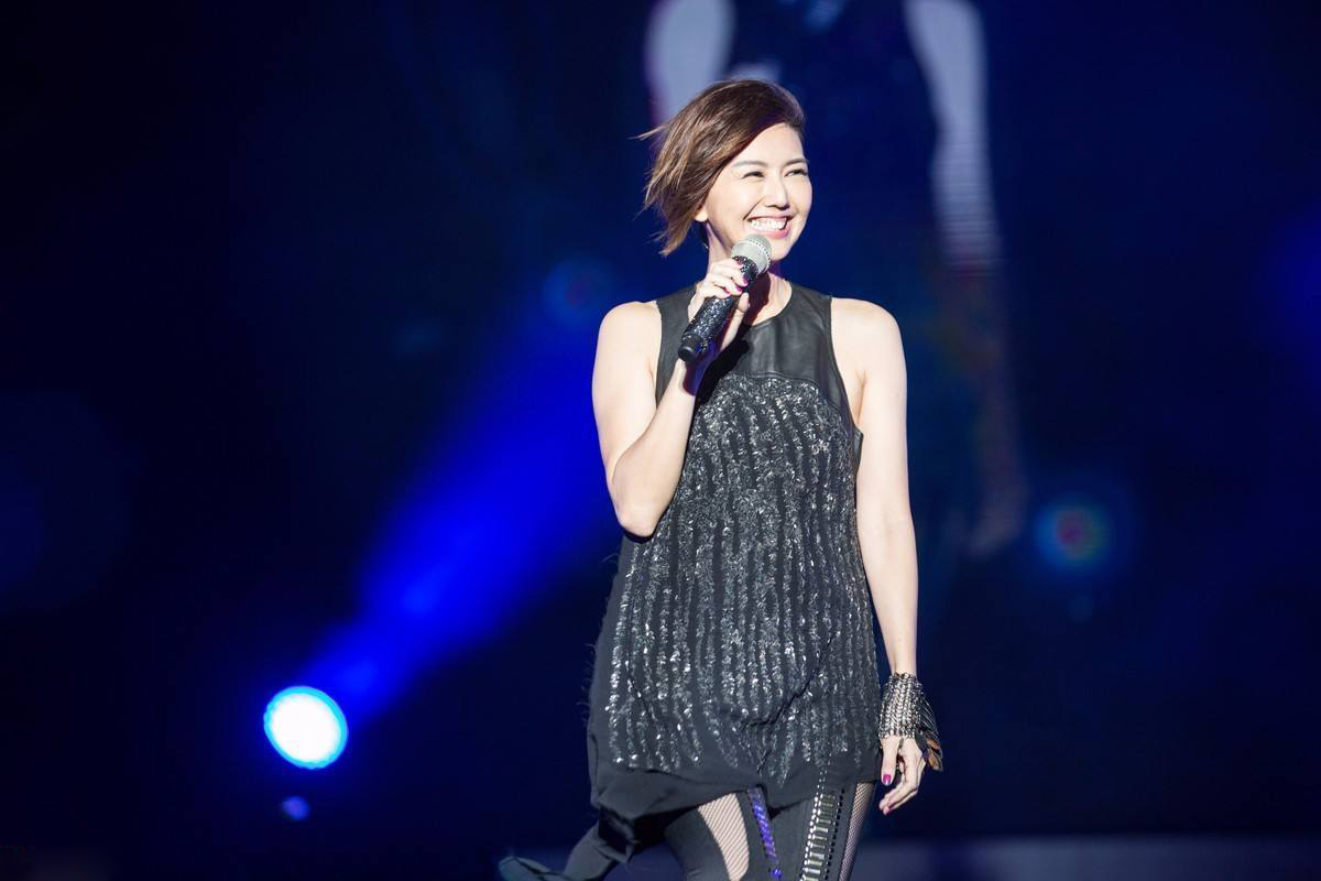 孙燕姿出道20周年惊喜直播专辑