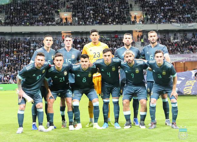 阿根廷锋线人才济济！首发2选1，谁最适配梅西，伊瓜因给出意见