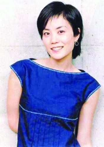 王菲假唱？别逗了，她人都没到现场...